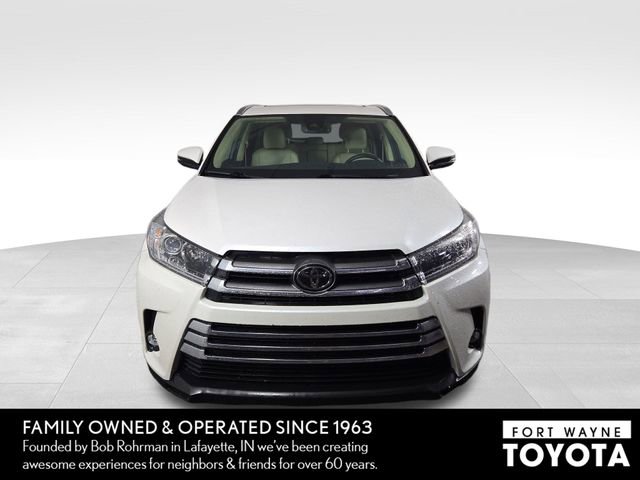 Used 2019 Toyota Highlander Limited image 3