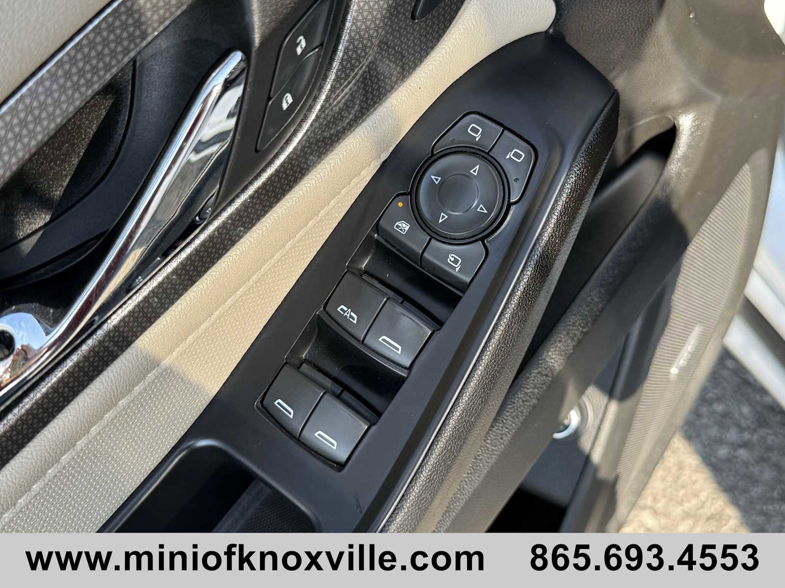 Used 2022 Chevrolet Traverse Premier image 15