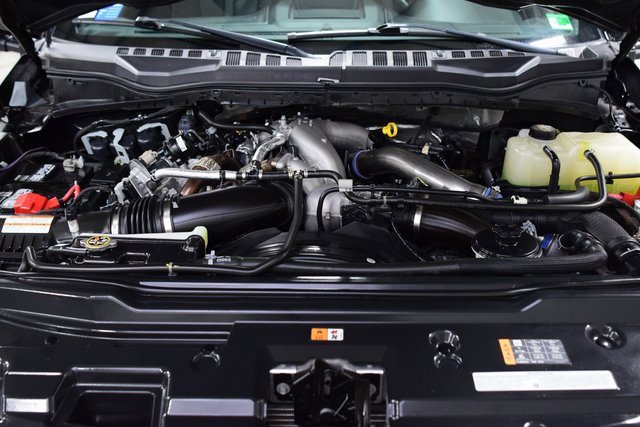 Used 2022 Ford F450 Platinum w/ FX4 Off-Road Package image 31