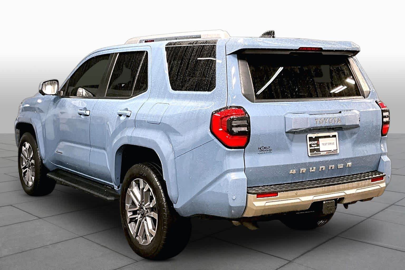 Used 2025 Toyota 4Runner Limited AWD/4WD image 12