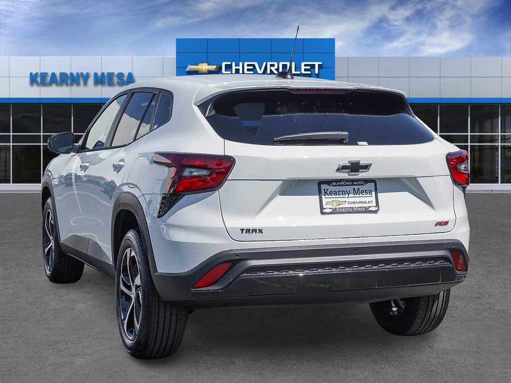 New 2026 Chevrolet Trax RS w/ Driver Confidence Package FWD image 4