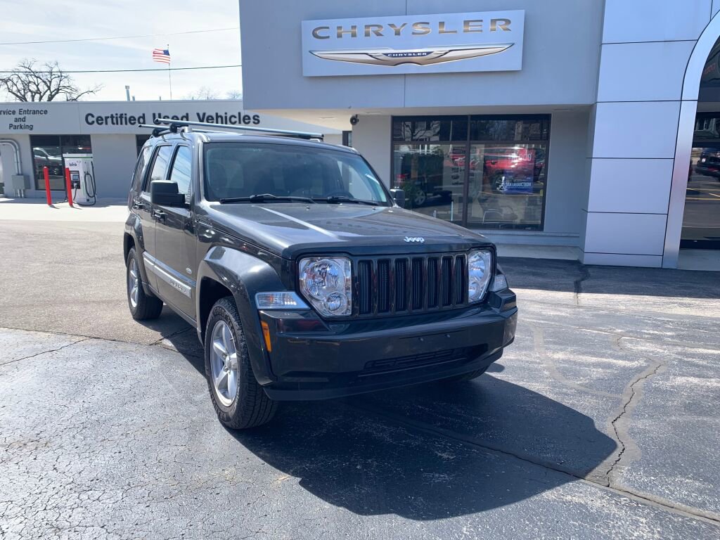 Used 2012 Jeep Liberty Sport image 2