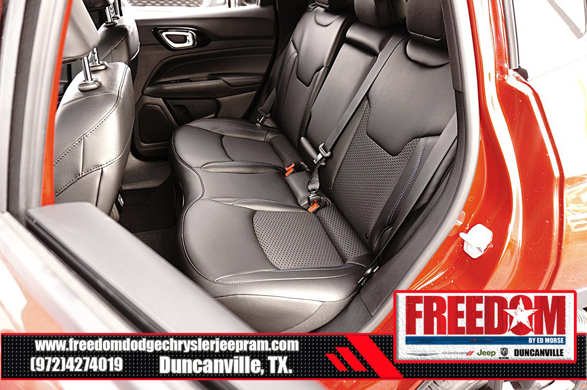 New 2026 Jeep Compass Latitude AWD/4WD image 14