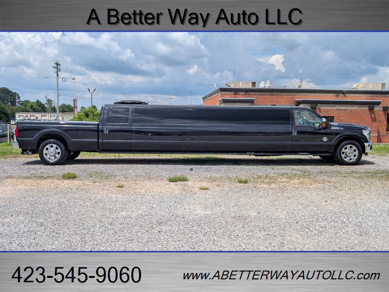 Used 2011 Ford F350 XLT w/ XLT Premium Pkg RWD image 1