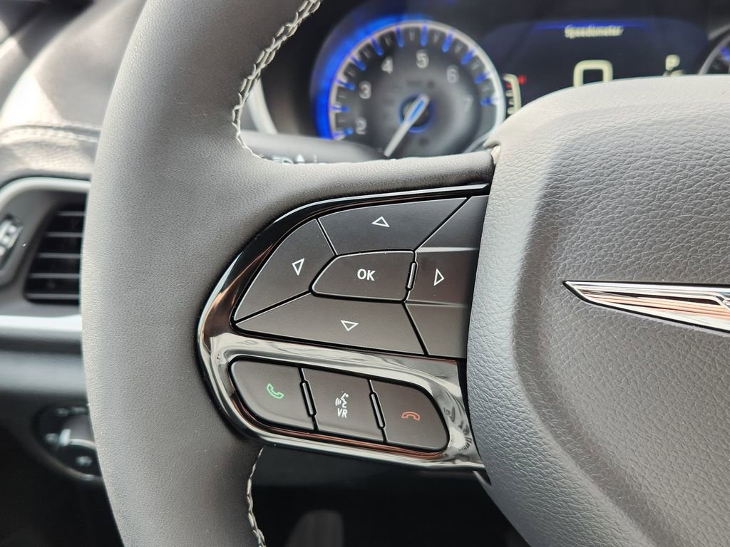 New 2026 Chrysler Pacifica Select w/ S Appearance Package image 18