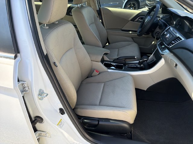 Used 2015 Honda Accord LX image 15