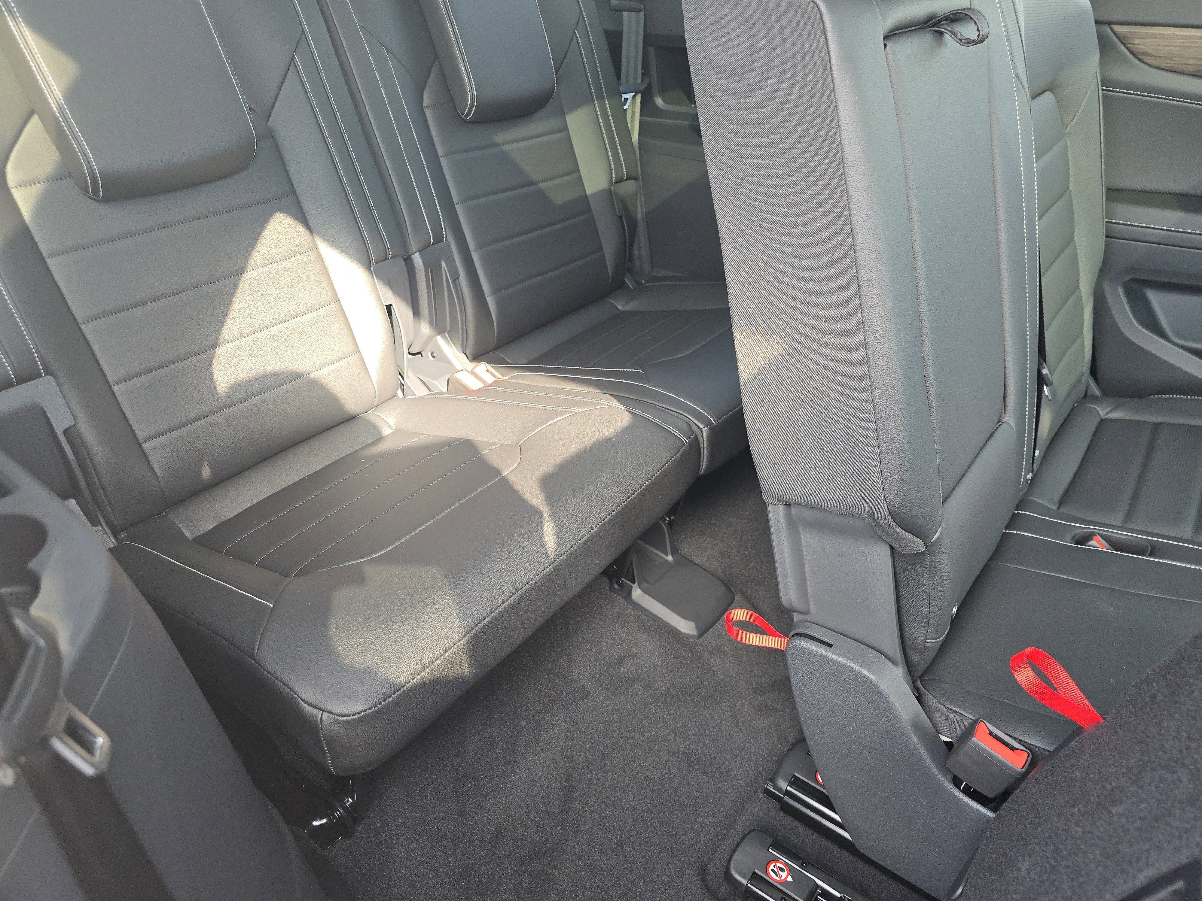 New 2026 Volkswagen Atlas SEL image 18