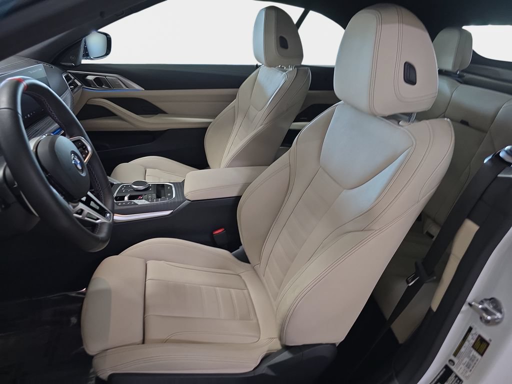 Used 2026 BMW M440i Convertible w/ Premium Package RWD image 17