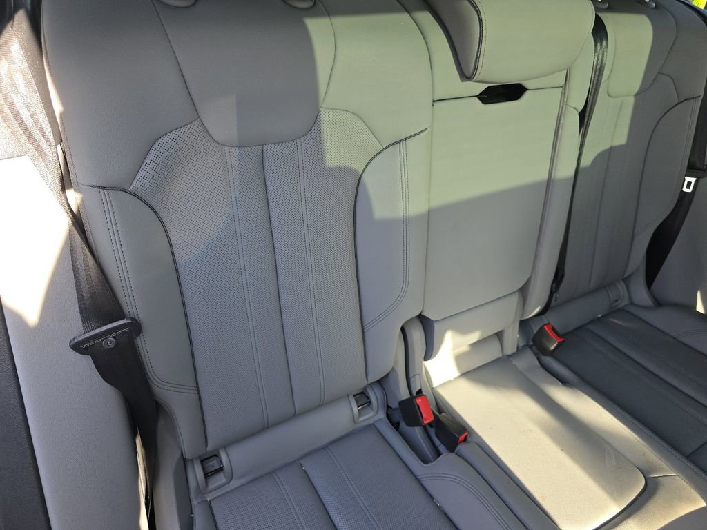 Used 2021 Audi Q5 e Prestige w/ Prestige Package image 22