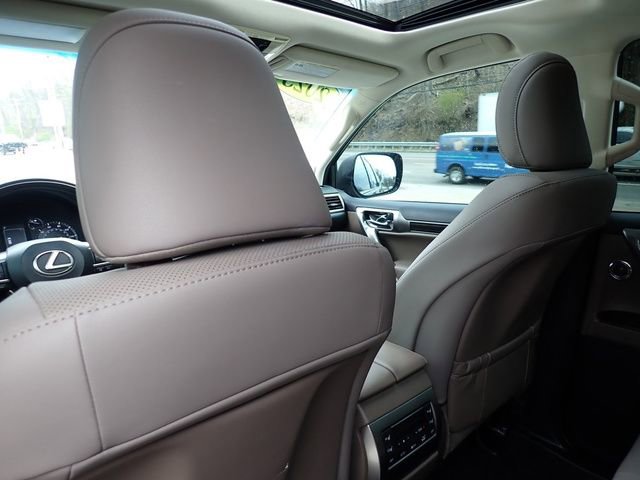 Used 2023 Lexus GX 460 Premium w/ Premium Plus Package image 17
