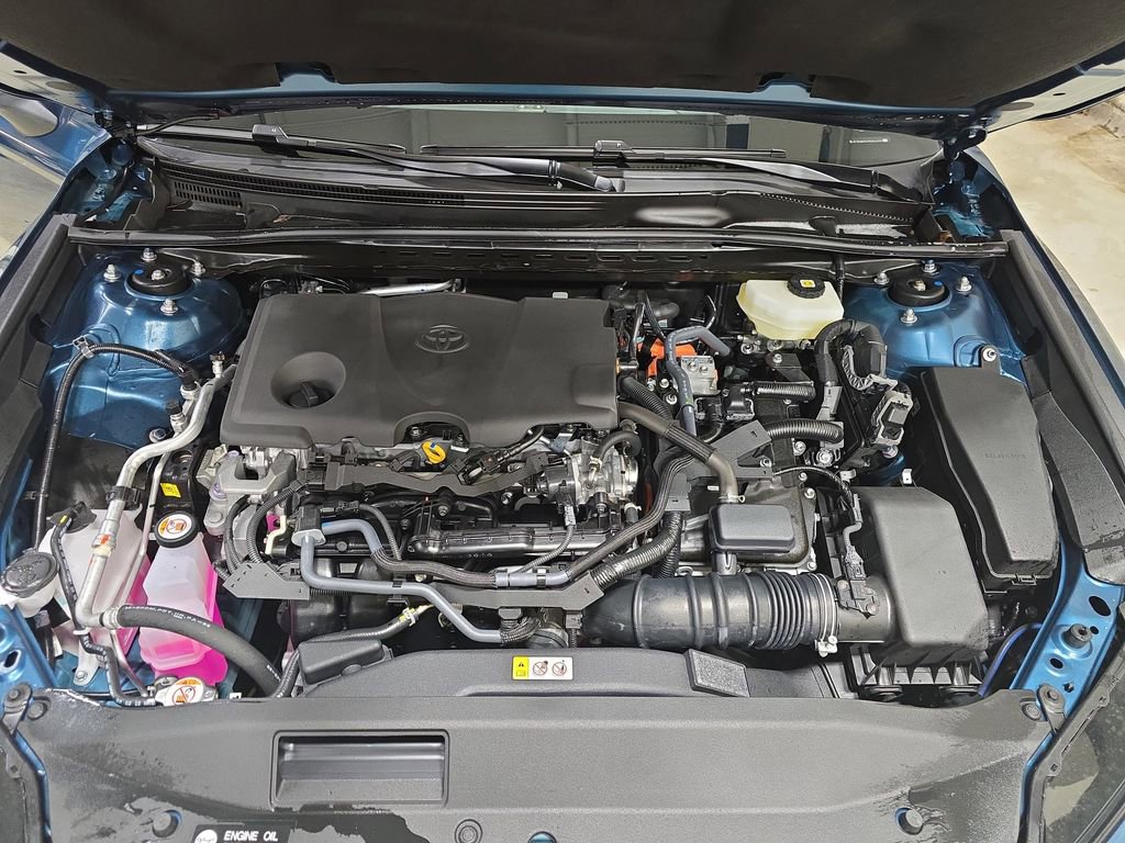 Used 2025 Toyota Camry SE image 28