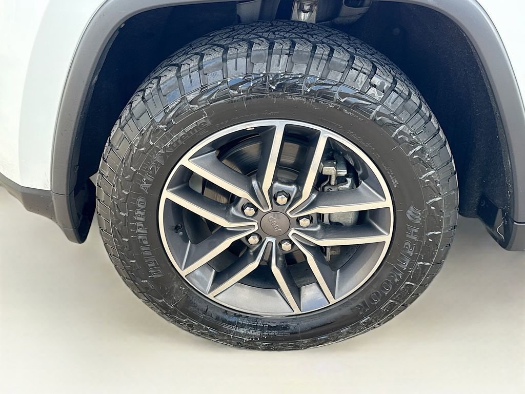Used 2019 Jeep Grand Cherokee Limited AWD/4WD image 41