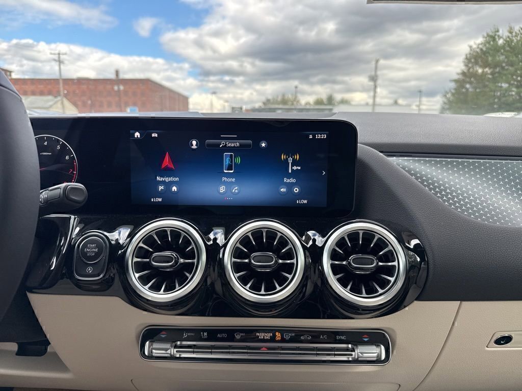 New 2026 Mercedes-Benz GLA 250 4MATIC image 22