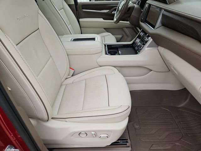 Used 2021 GMC Yukon XL Denali w/ Denali Premium Package RWD image 13
