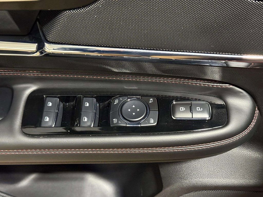 Certified 2023 Lincoln Corsair Reserve w/ Equipment Group 202A image 9