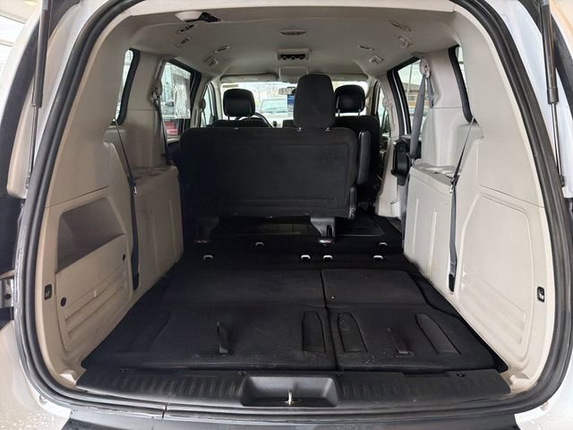 Used 2017 Dodge Grand Caravan SE w/ Power Window Group image 16