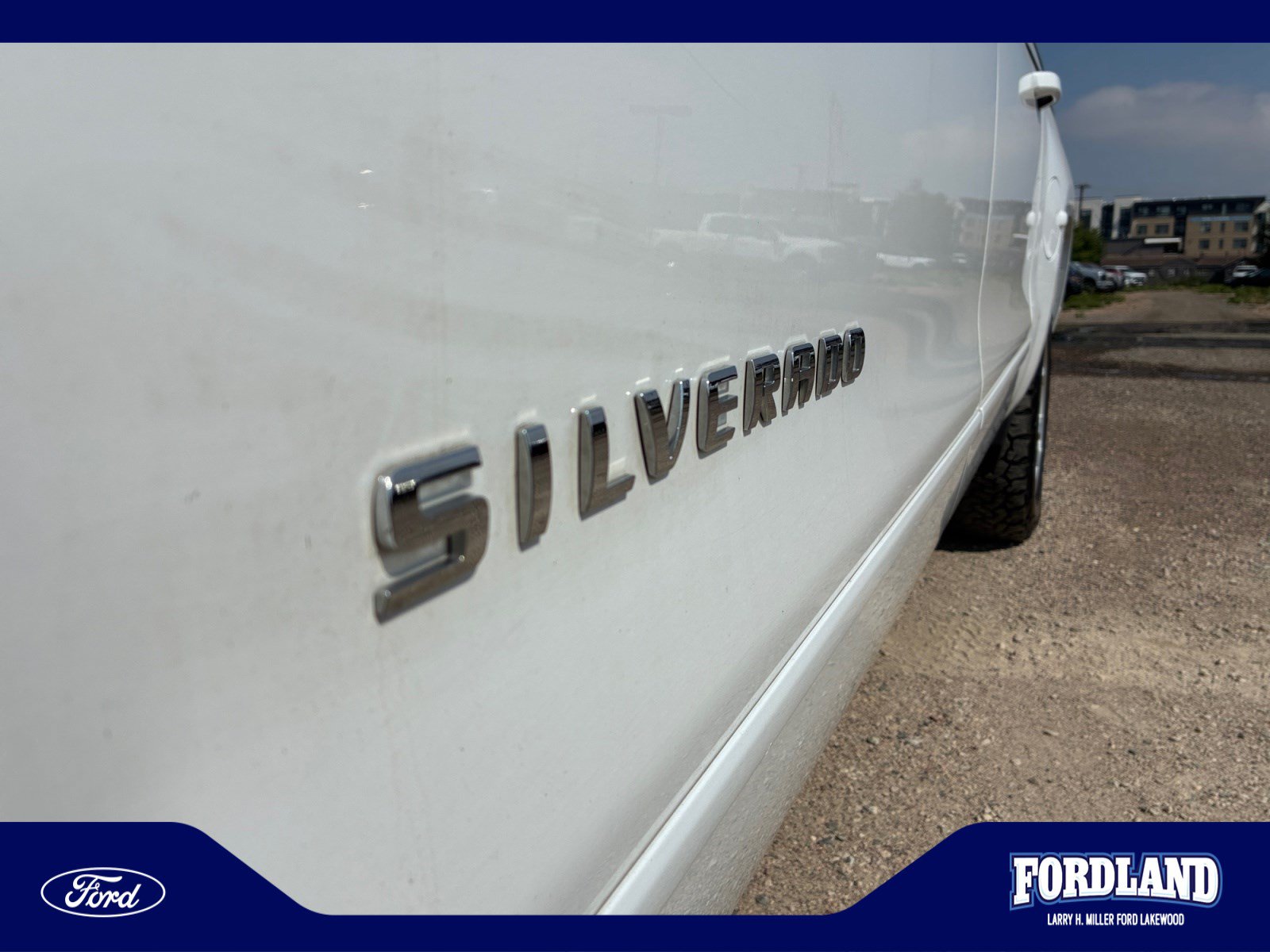 Used 2018 Chevrolet Silverado 1500 LT w/ All Star Edition AWD/4WD image 23