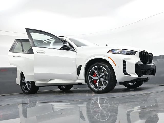 New 2026 BMW X5 M60i w/ Climate Comfort Package AWD/4WD image 42