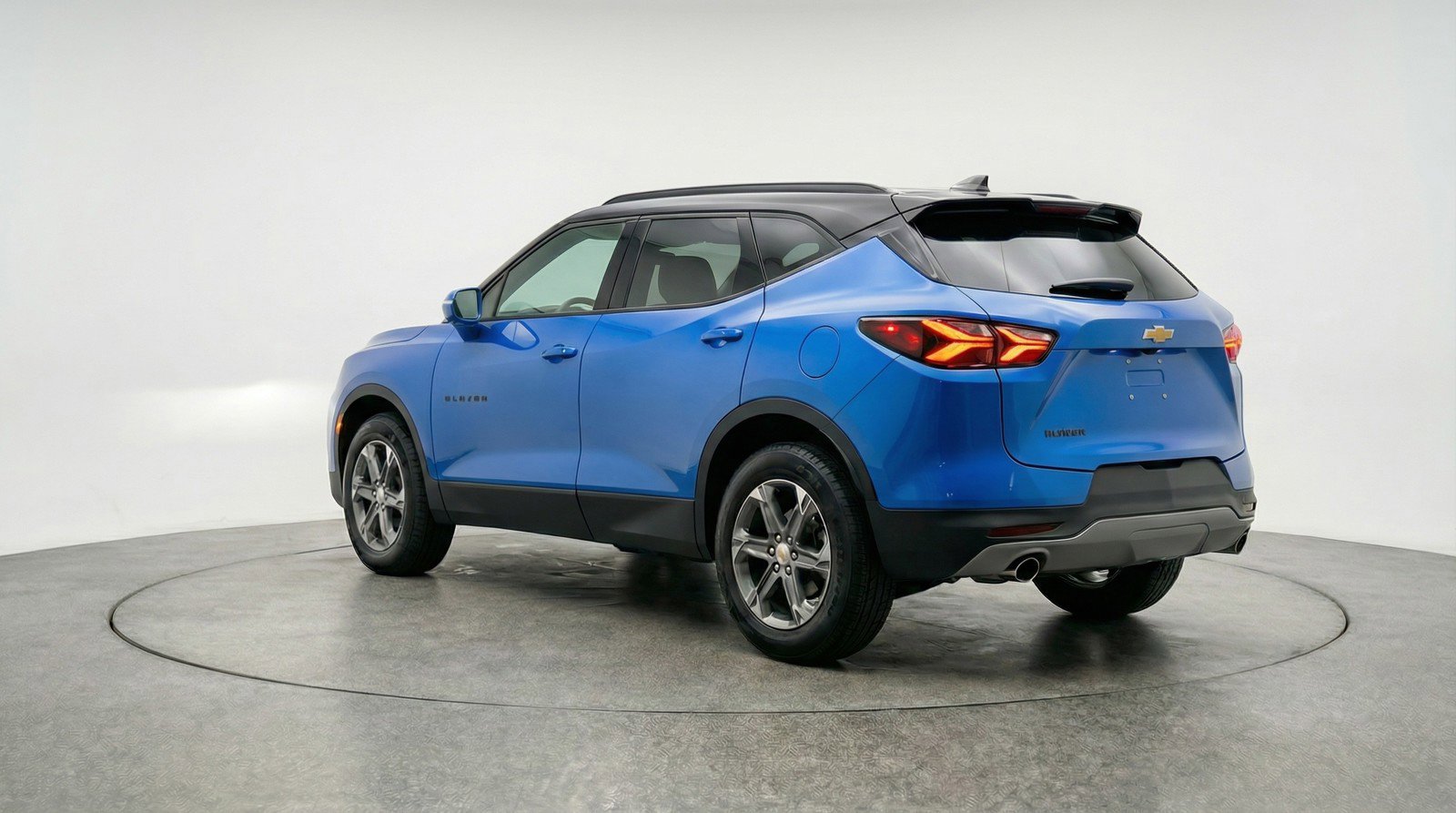 Used 2025 Chevrolet Blazer LT image 6