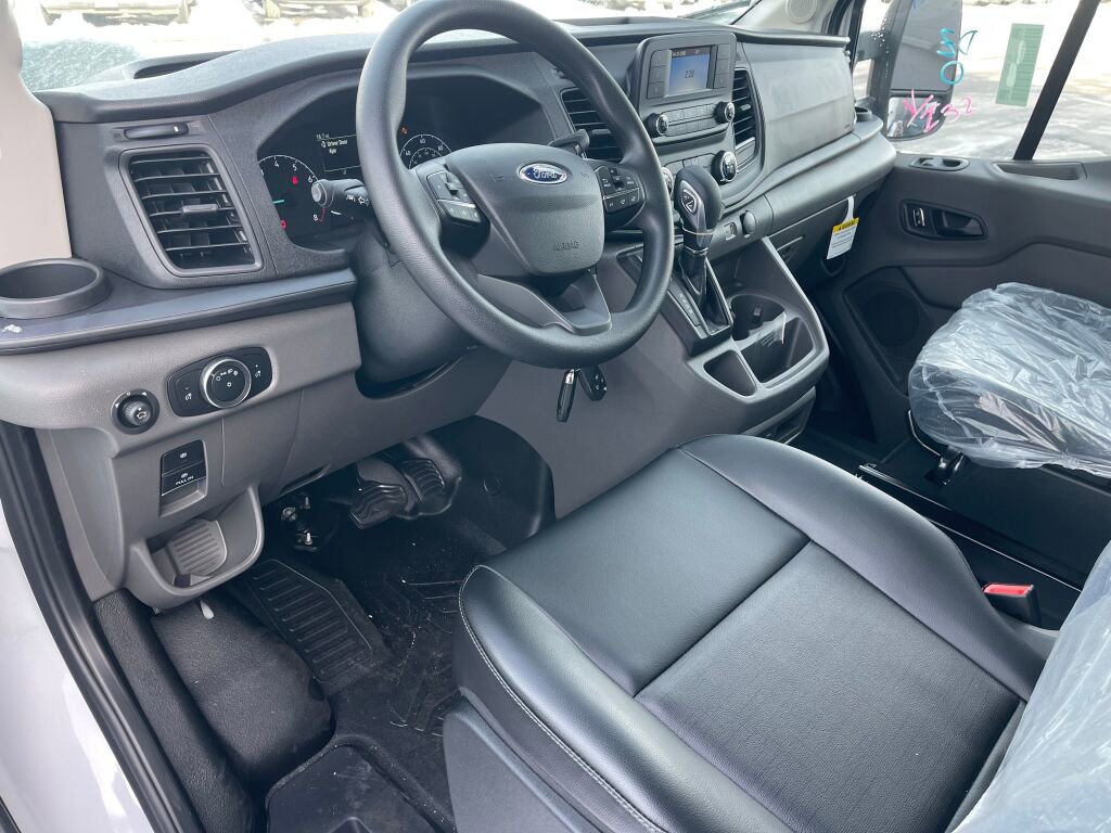 New 2025 Ford Transit 250 148 Medium Roof image 6