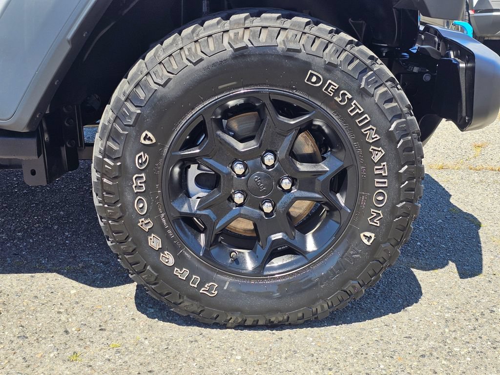 Used 2023 Jeep Wrangler Unlimited w/ Cold Weather Group AWD/4WD image 10