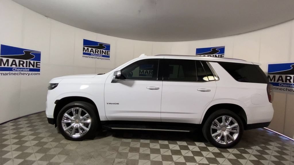 Used 2024 Chevrolet Tahoe Premier w/ Premium Package AWD/4WD image 7