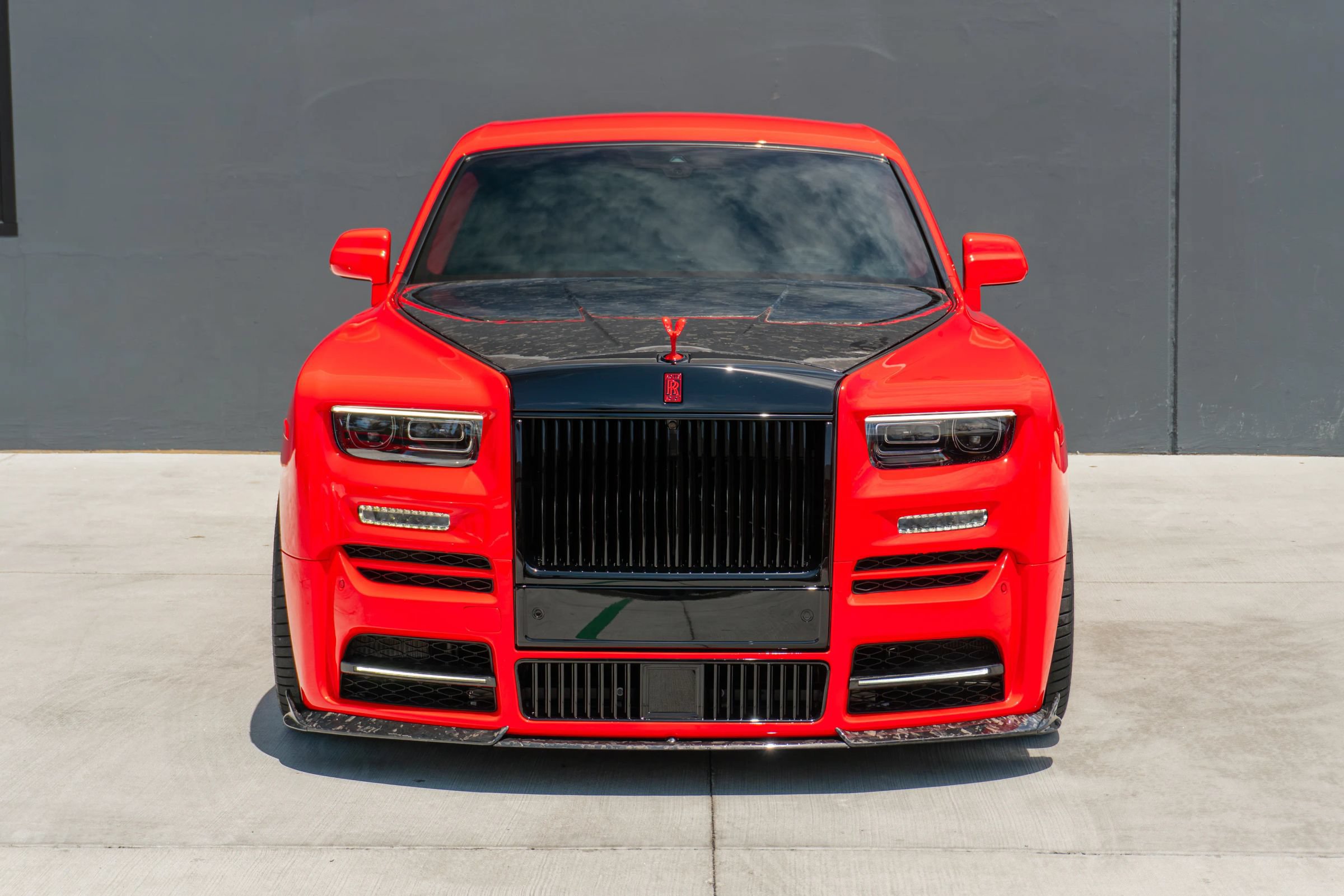 Used 2027 Rolls-Royce Phantom Sedan RWD image 4
