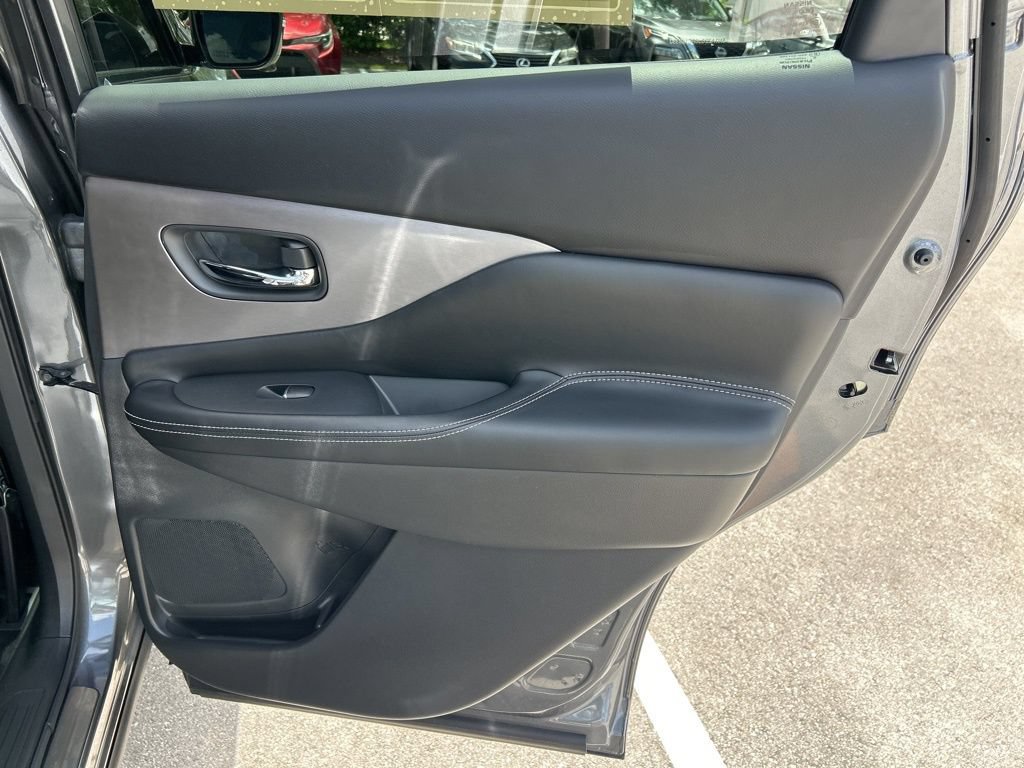 Certified 2023 Nissan Murano SL w/ Cargo Package FWD image 48