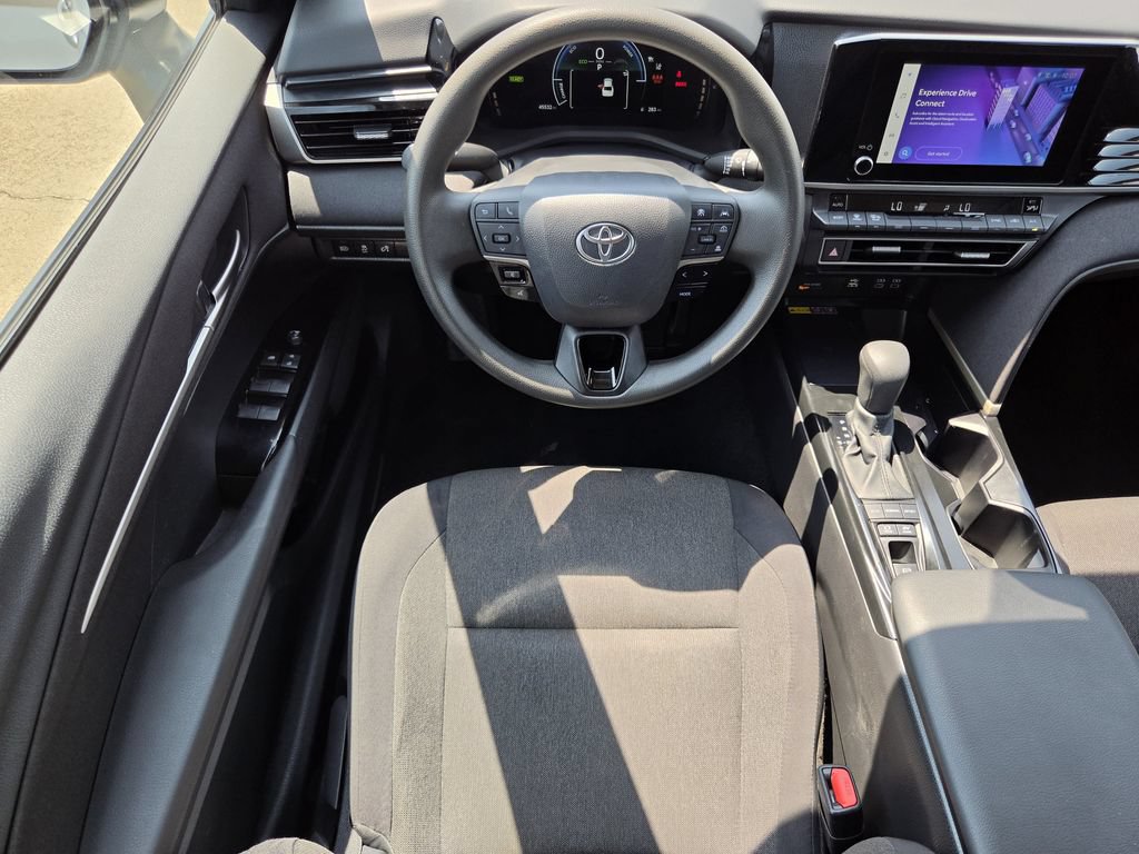 Used 2025 Toyota Camry LE FWD image 14