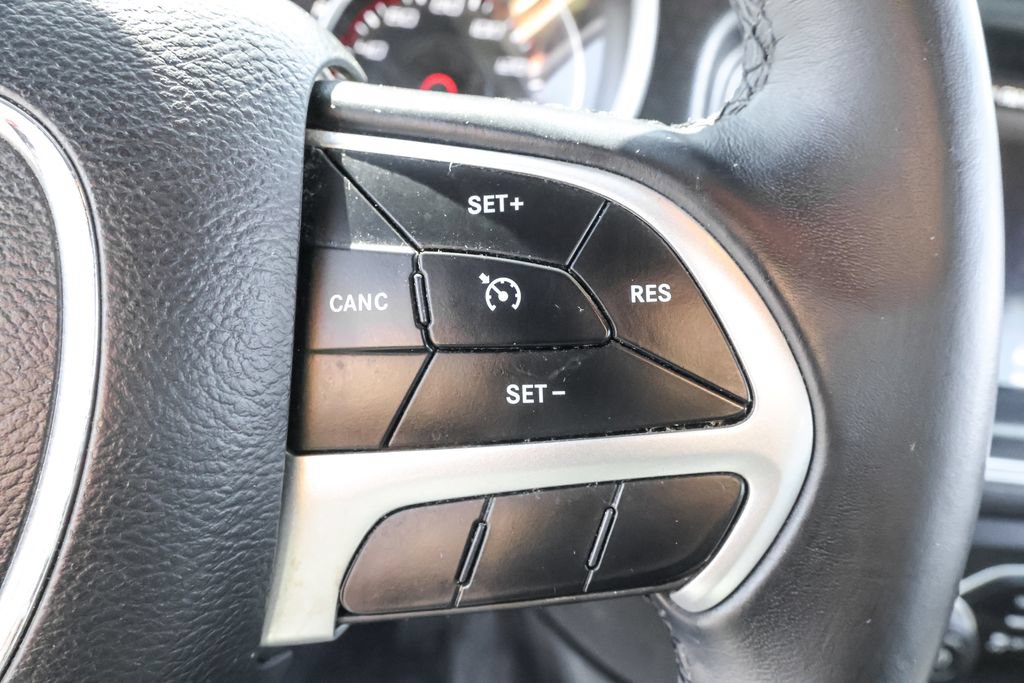 Used 2018 Dodge Charger SXT Plus w/ Driver Convenience Group RWD image 23