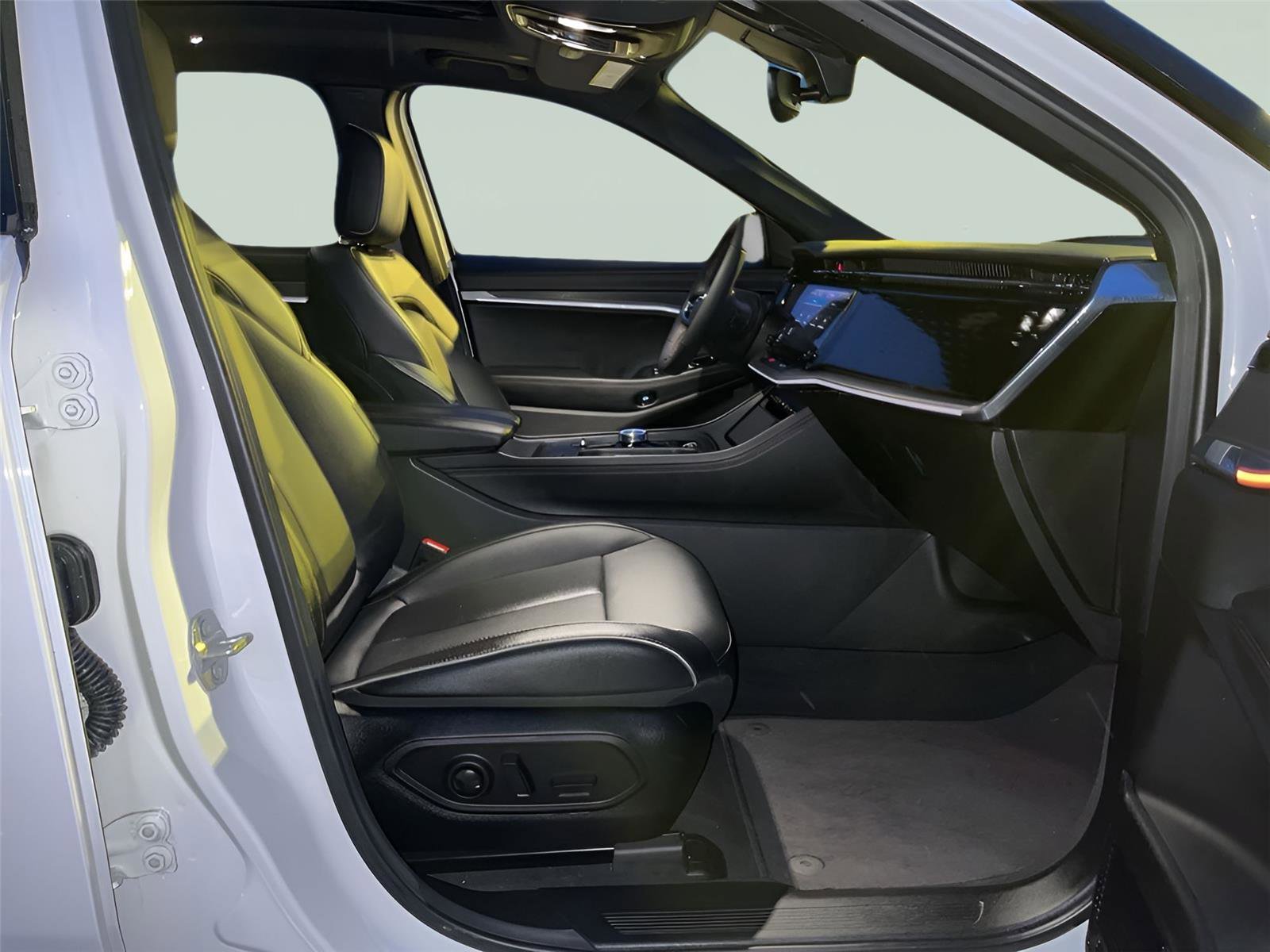 Used 2025 Jeep Wagoneer S Limited image 26