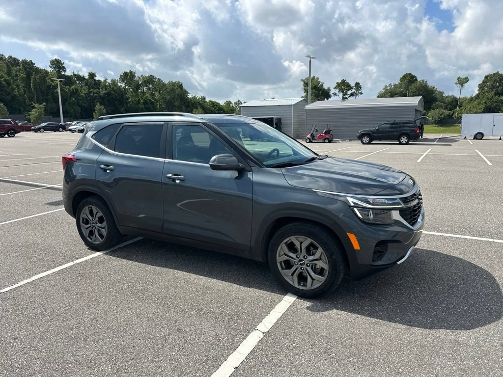 Certified 2024 Kia Seltos S FWD image 2