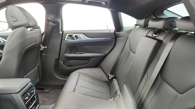 Used 2023 BMW i4 eDrive35 w/ Premium Package image 28