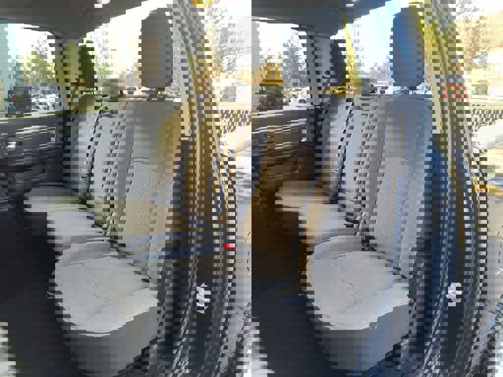 Used 2023 RAM 1500 Classic SLT image 21