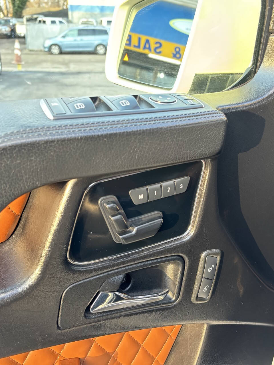 Used 2015 Mercedes-Benz G 63 AMG 4MATIC image 28