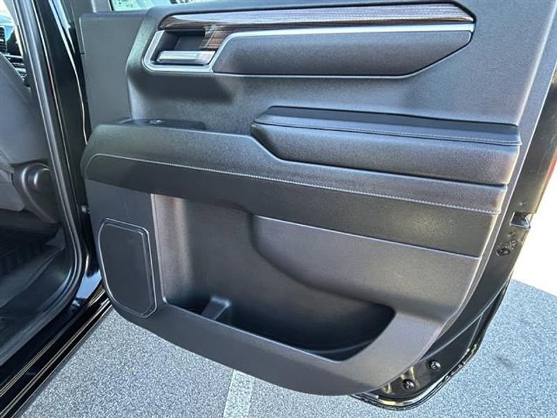 Used 2025 Chevrolet Silverado 1500 LT image 23