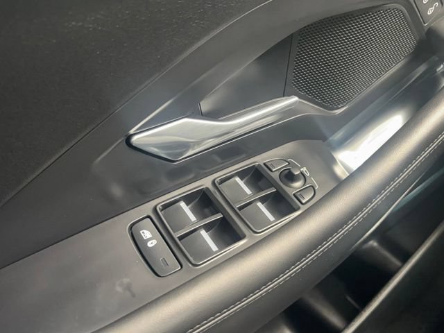 Used 2020 Jaguar E-PACE SE AWD/4WD image 16