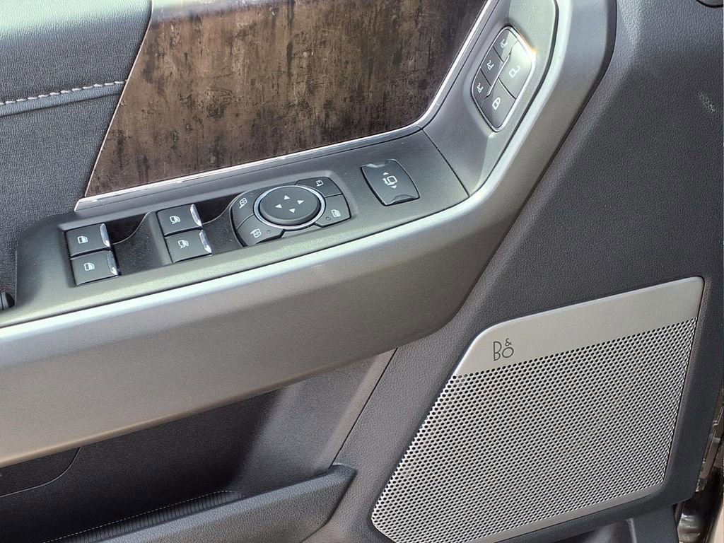 New 2025 Ford F450 Lariat w/ Lariat Ultimate Package image 25