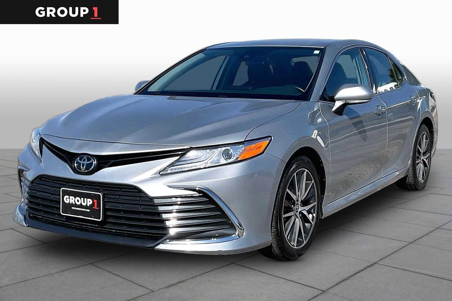 Used 2024 Toyota Camry XLE w/ Cold Weather Package
