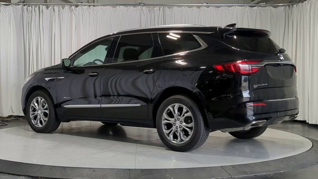 Used 2021 Buick Enclave Avenir w/ Avenir Technology Package AWD/4WD image 8