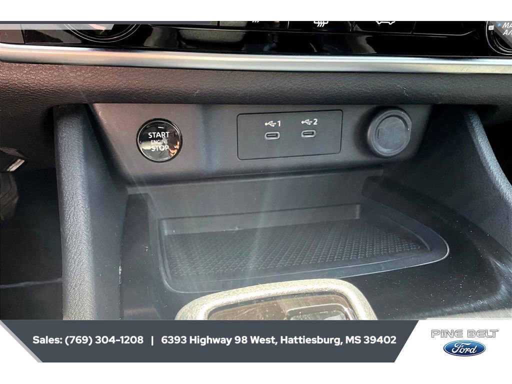 Used 2024 Nissan Rogue S image 24