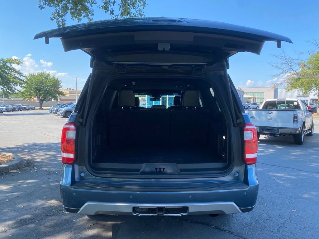 Used 2019 Ford Expedition Max XLT w/ Equipment Group 202A AWD/4WD image 9