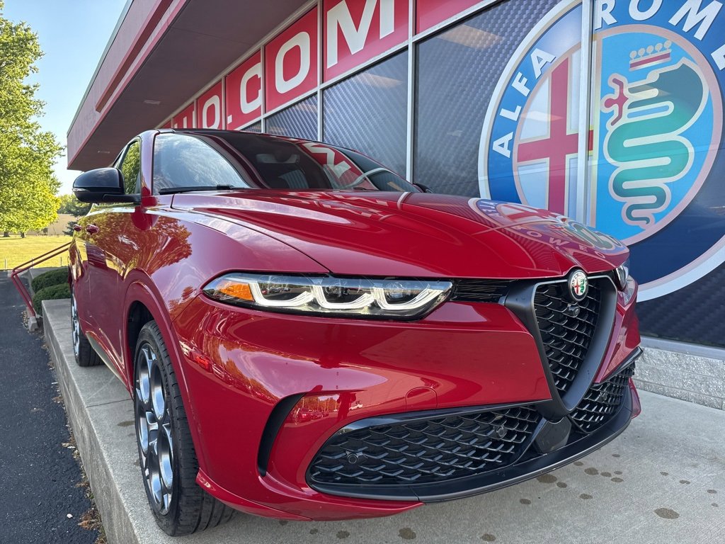 New 2025 Alfa Romeo Tonale Tributo Italiano image 1