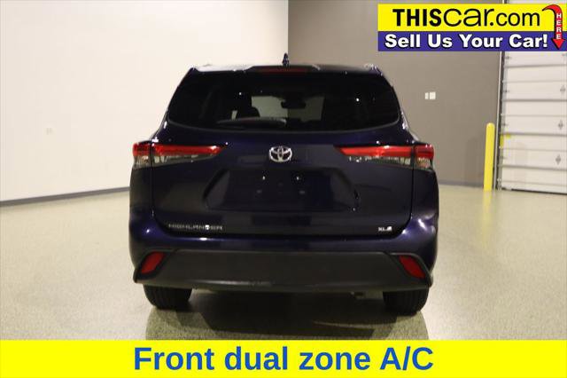 Used 2023 Toyota Highlander XLE image 6