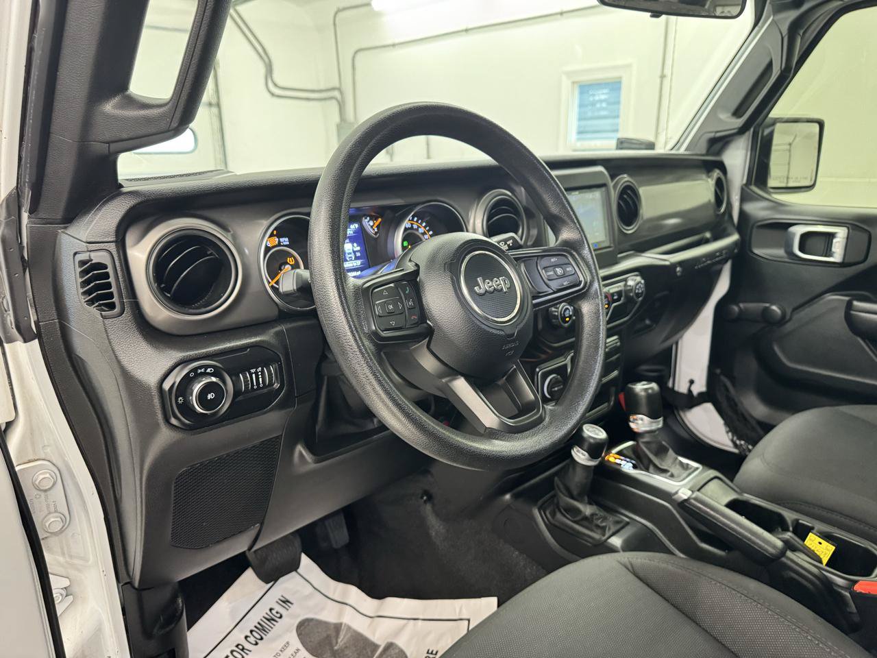 Used 2021 Jeep Wrangler Sport AWD/4WD image 13