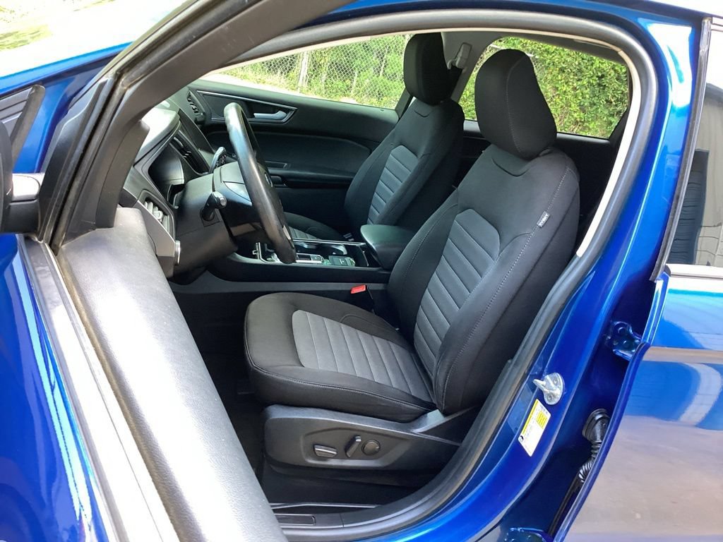 Used 2020 Ford Edge SE w/ Cargo Accessory Package FWD image 32