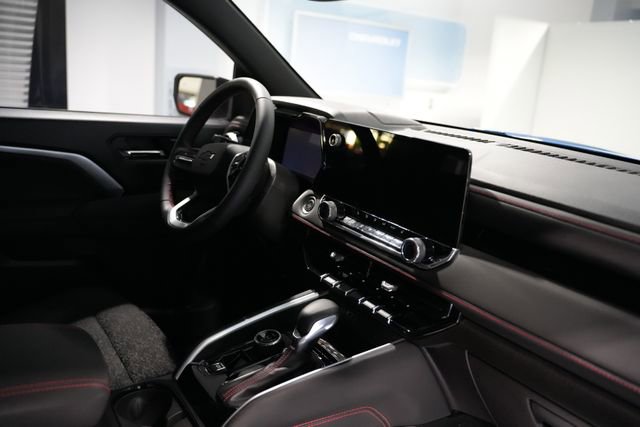 Used 2024 Chevrolet Colorado Z71 w/ Z71 Convenience Package 2 image 21