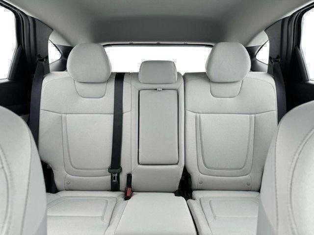 New 2025 Hyundai Tucson SE image 16