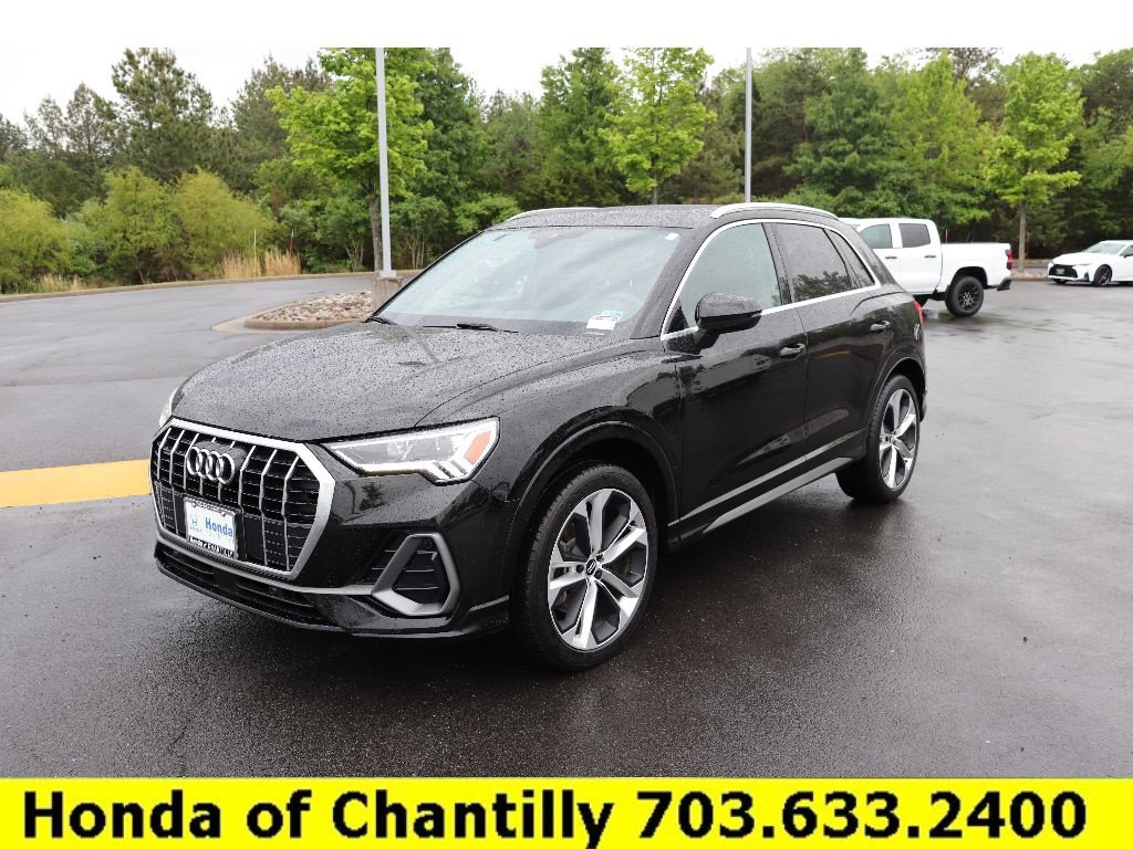 Used 2020 Audi Q3 2.0T Premium Plus w/ Premium Plus Package AWD/4WD image 3