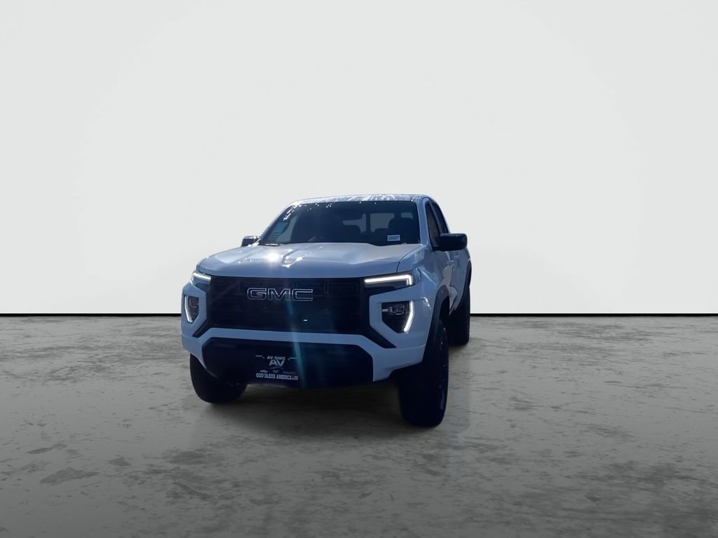 New 2026 GMC Canyon Elevation w/ LPO, Black Badging Package image 3